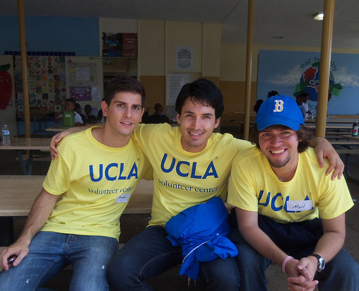 Photograph of college students volunteering.