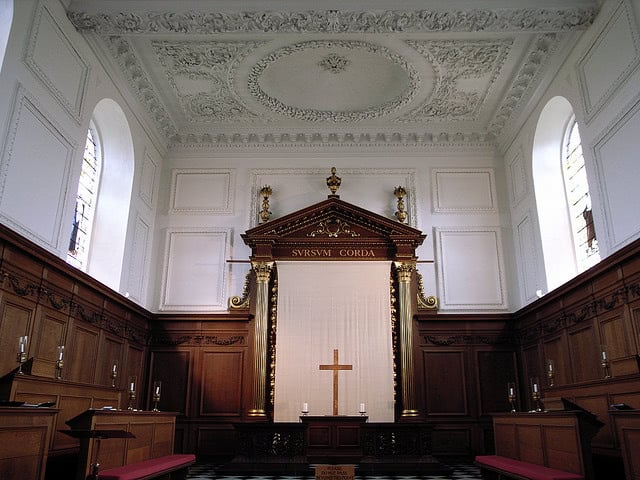 Emmanuel College chapel - religious colleges