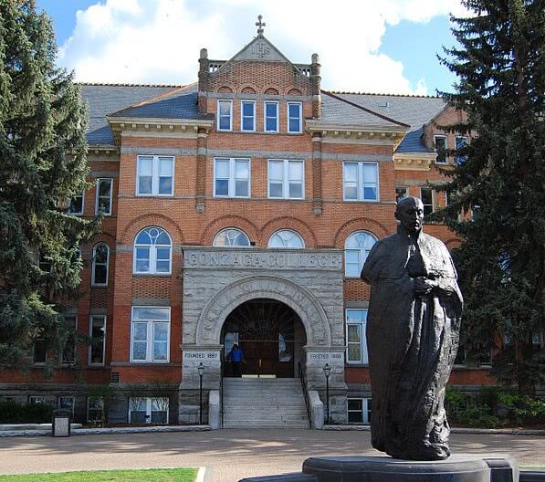 The main entrance of Gonzaga University.