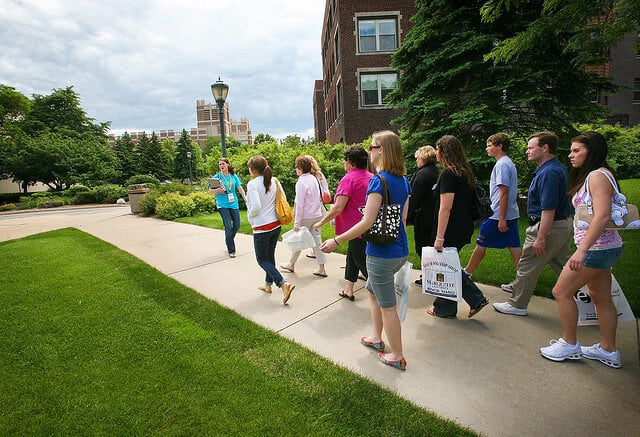 Top 10 Questions to Ask On a College Tour
