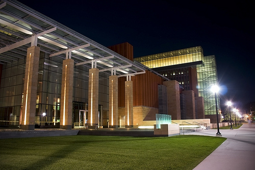 What are the online MBA admission requirements