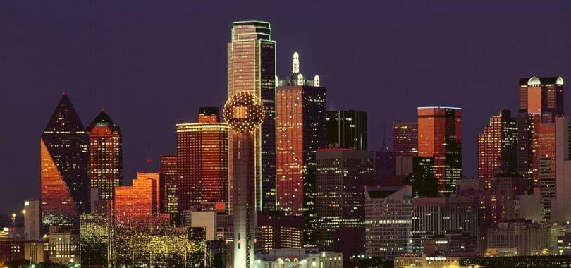 The Dallas city skyline at night.