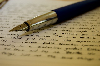 Writing college admission essays can be tricky