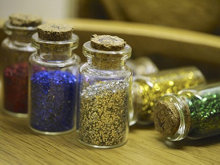 You need stand out from the crowd to get into college, right?