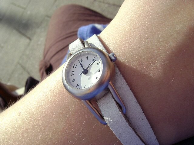 You should wear a watch to your SAT or ACT test session.