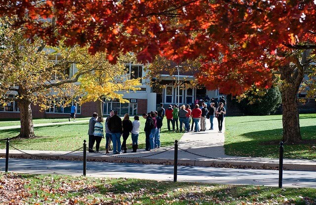 Here's some college advice on what NOT to do on a campus visit.