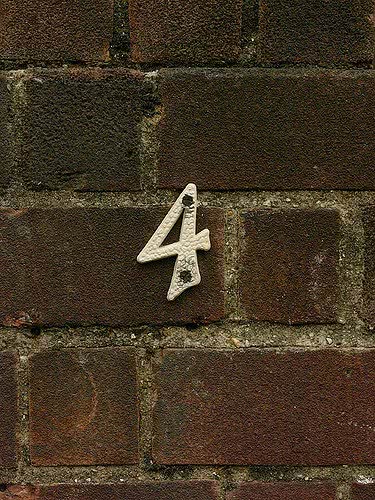 Many college students are dropping out of college.