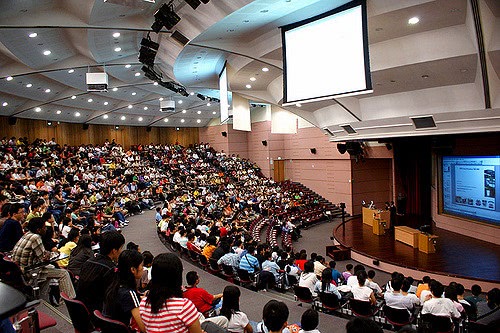 It's a myth that students who pick practical majors get a job immediately after college.