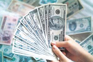 Should you repay your student loans while you're still in college?