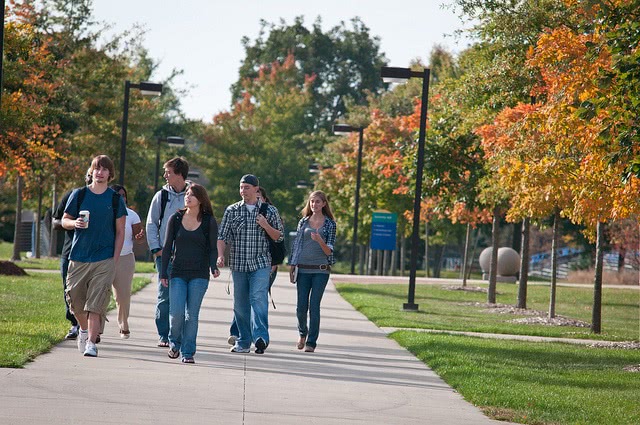 Here's how to pick between two colleges with another college visit