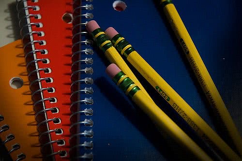 College packing list: school supplies