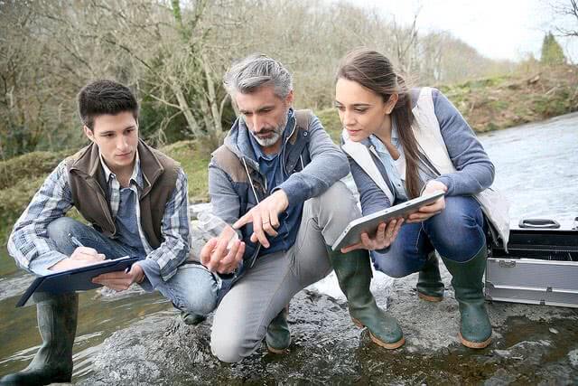 Teaching is one of the careers biology majors can pursue.