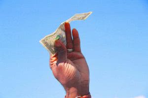 What can a student loan pay for? What can you spend with the money?