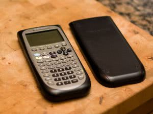 Calculator - student loan interest rates are calculated differently based on the type of loan
