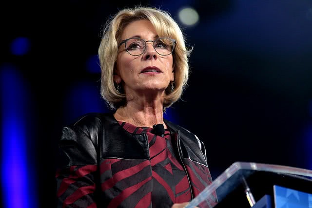 The Education Department's reform federal student loan system fell through