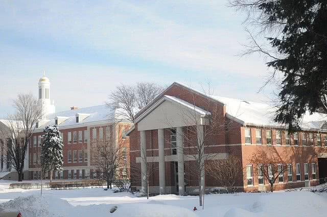 can you visit colleges during winter break