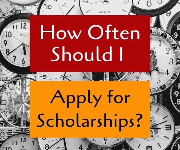 Clocks with text: Applying For College Scholarship