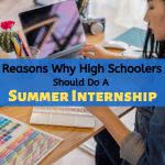 Student at work desk with text: why high schoolers should do a summer internship