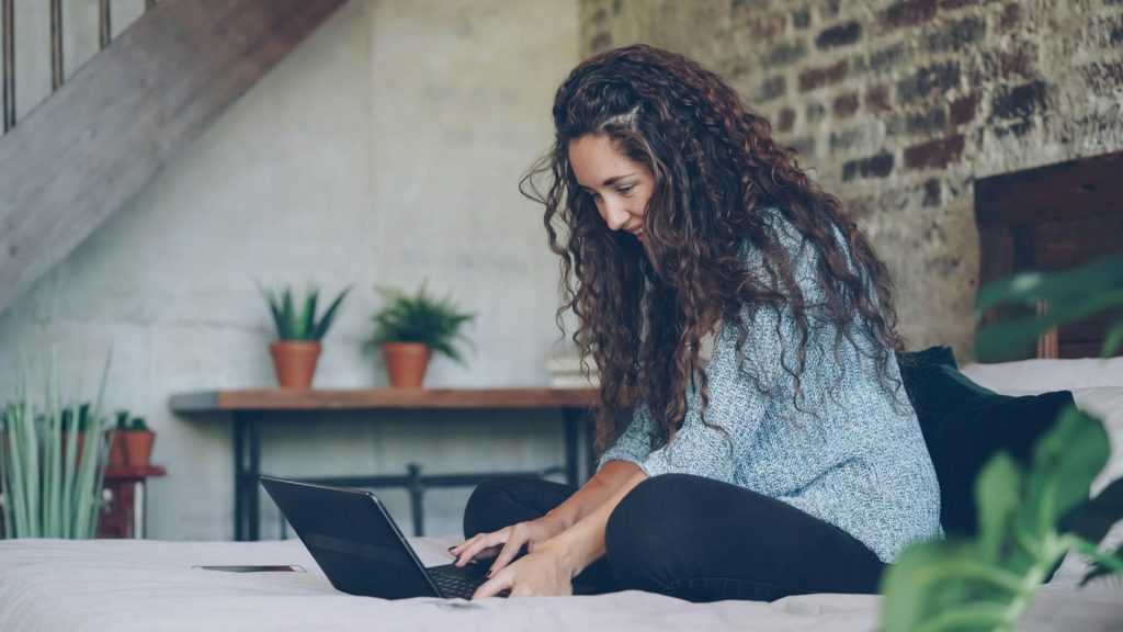 Student preparing college application